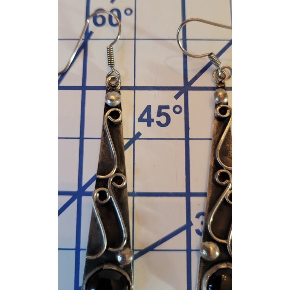 Taxco Sterling and Onyx Triangular Dangle Earrings, French Wire, Marked TC-40 - Picture 4 of 9